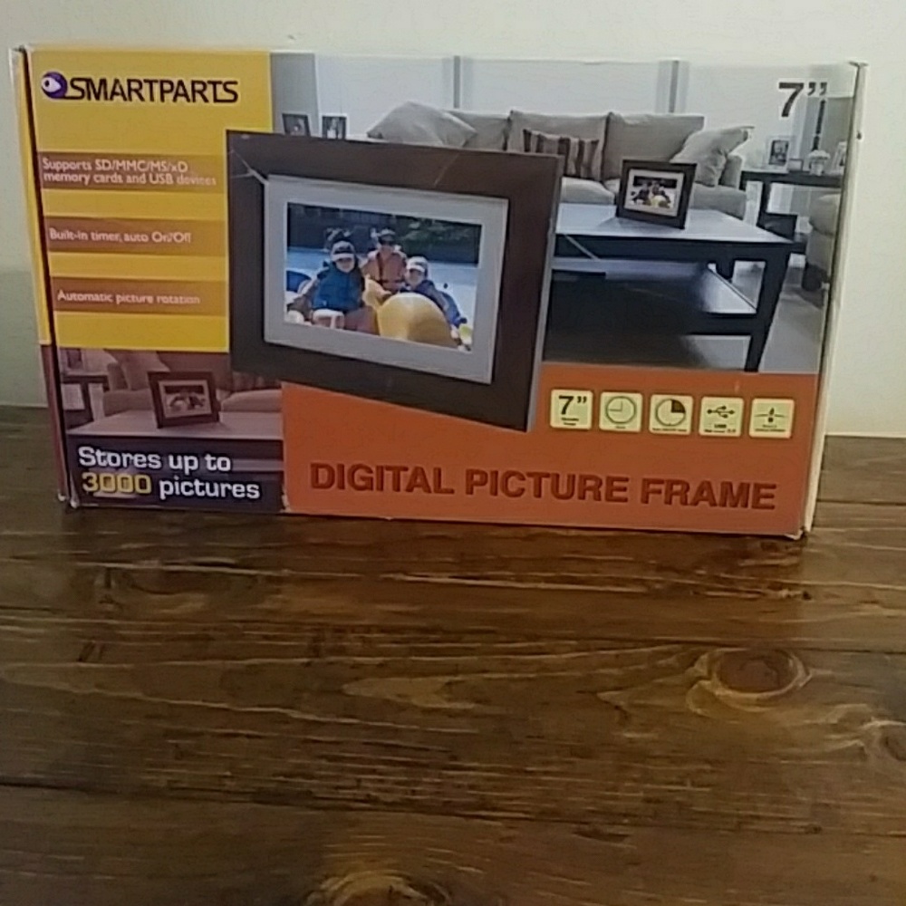 Digital picture frame